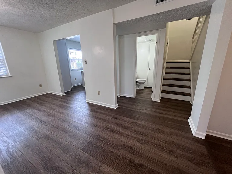 874 Jamestown Landing Rd — Photo 4
