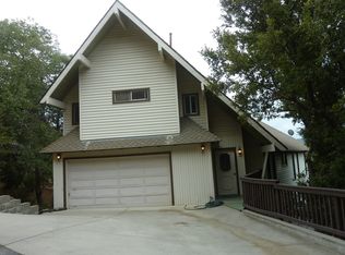 1279 Glacier Dr, Lake Arrowhead, CA 92352
