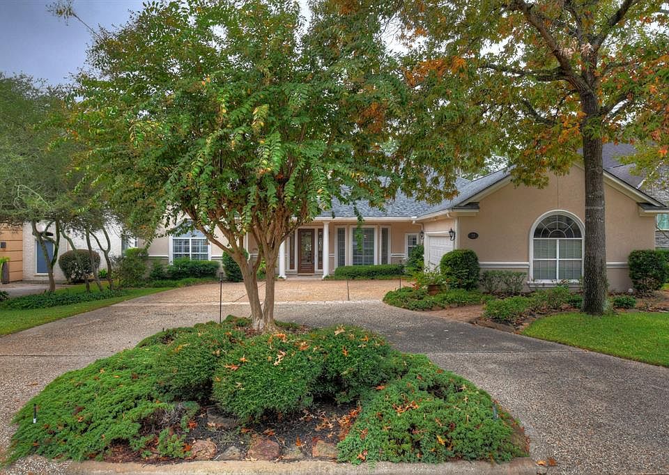 1st image of 72 Hidden Creek Ln