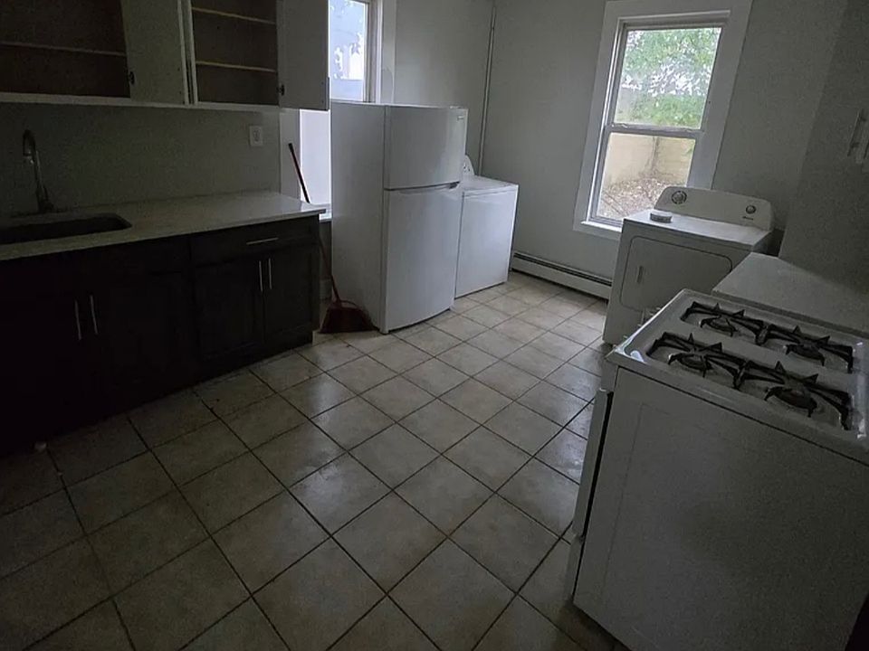 1st image of 188 22nd St #1L