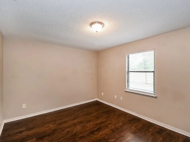 8468 Hamden Rd — Photo 14
