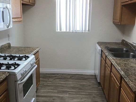 2nd image of 318 Central Ave