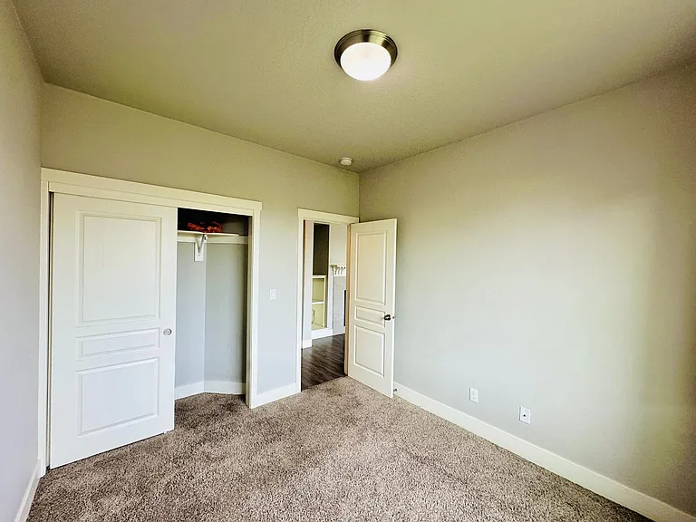 1328 SE 72nd Ave — Photo 37