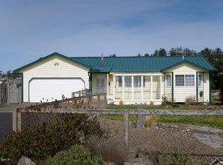 1981 NW Admiralty Cir, Waldport, OR 97394