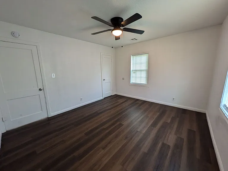 4770 Galveston St — Photo 7
