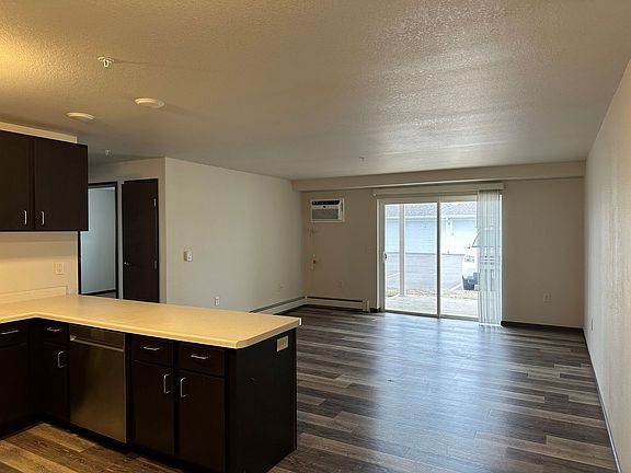 4th image of 2730-2790 Minerva St #36