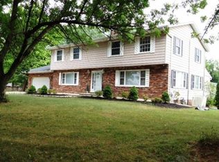 10246 Stonehedge Dr, Painesville, OH 44077