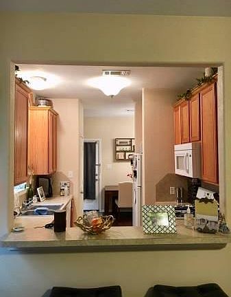 5th image of 508 Woodland St