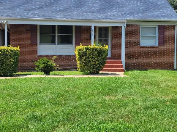 7802 King Ct, Manassas, VA 20109