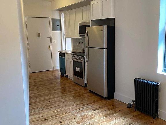 2nd image of 55 Linden Blvd #6P