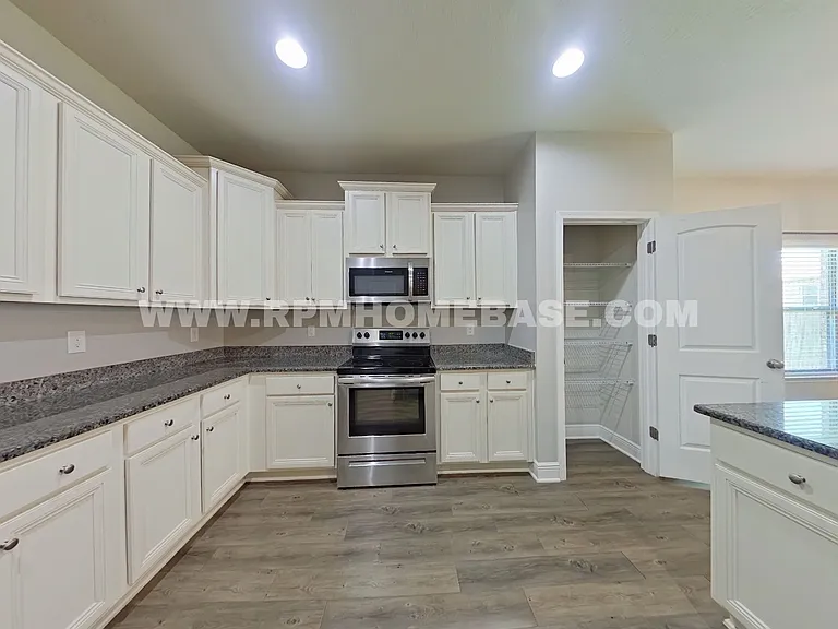 432 Chickadee St — Photo 8