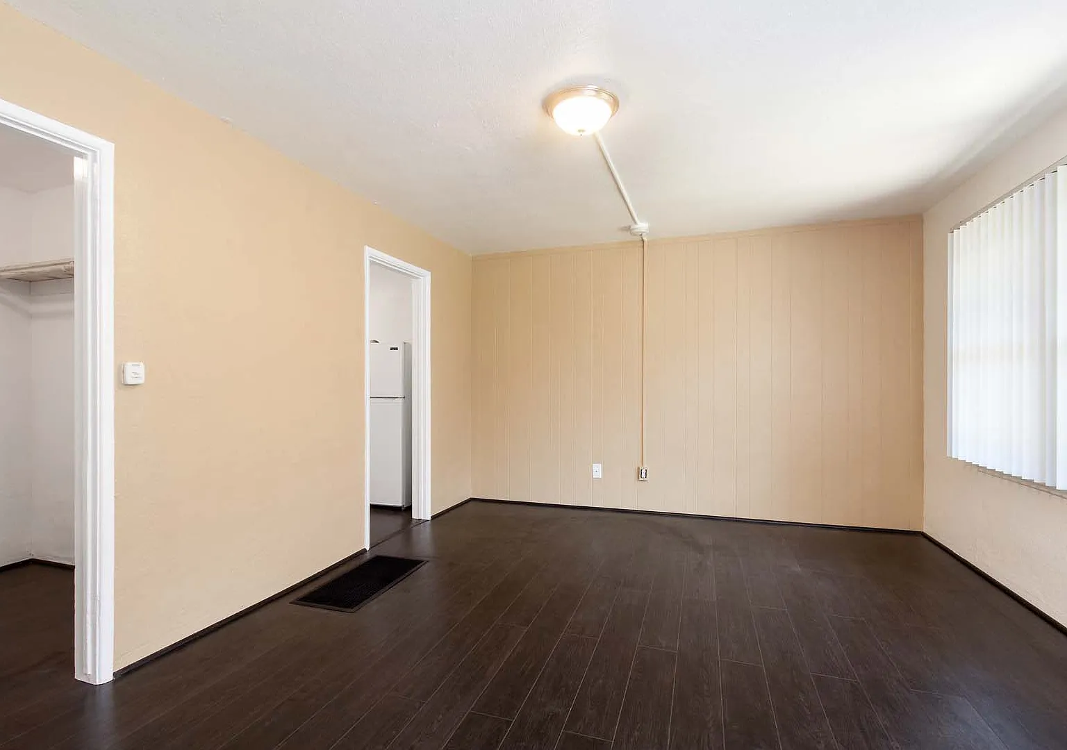455 Magnolia — Photo 4