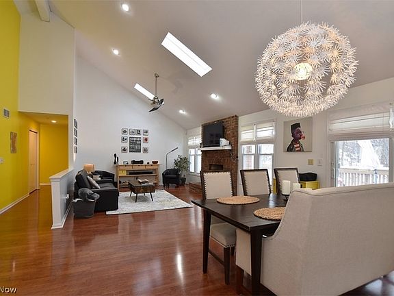 4th image of 27775 Louise Dr
