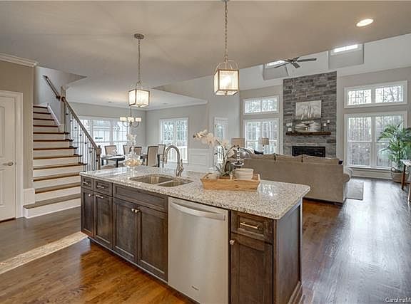 4th image of 190 Hidden Meadows Dr #24