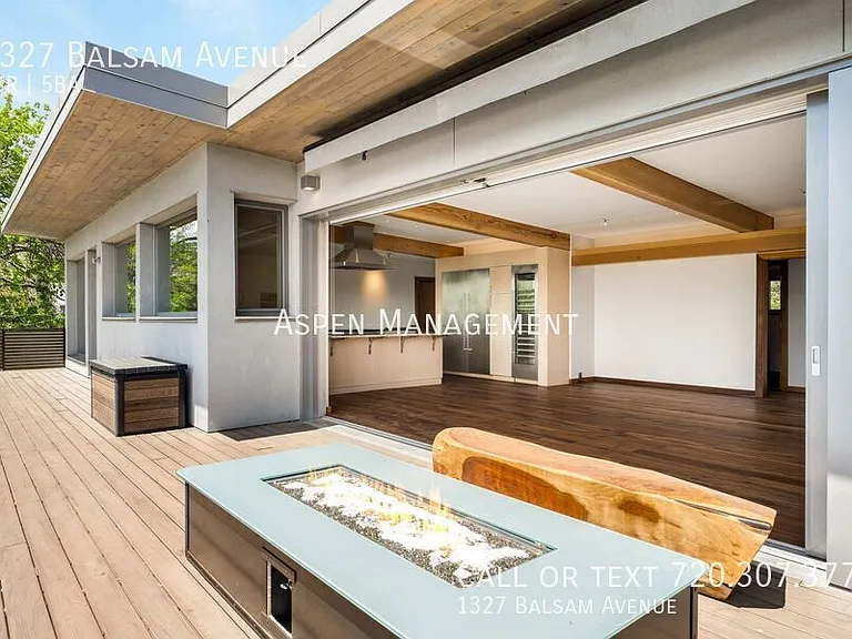 1327 Balsam Ave — Photo 4