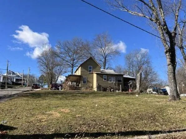 213 W High St, Steelville, MO 65565