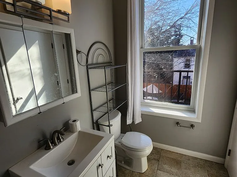 265 Boas Street — Photo 9