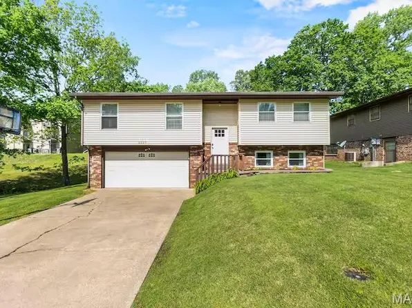 2009 Steven Dr, Cape Girardeau, MO 63701