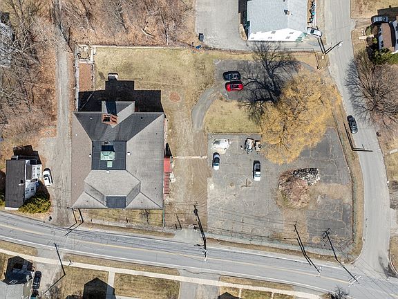 5th image of 40 Pecks Rd