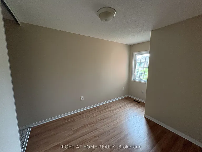 5030 Heatherleigh Ave #127 — Photo 11