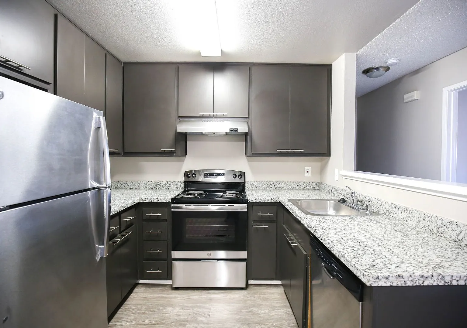 Woodbridge Apartments in Irvington Fremont — Photo 1