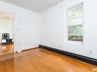 197 Macon St #3F, Brooklyn, NY 11216