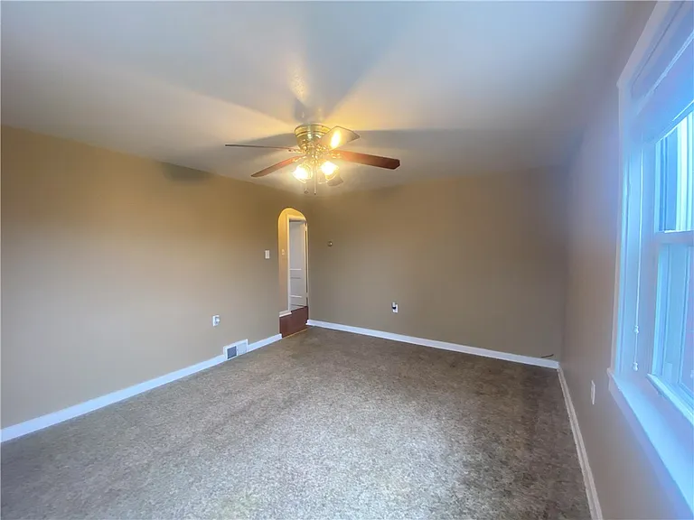 1025 Logan Rd — Photo 13