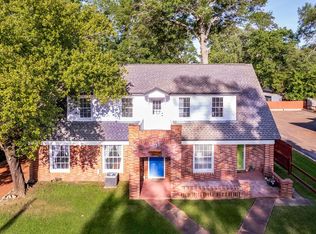 1222 Raguet St, Nacogdoches, TX 75961