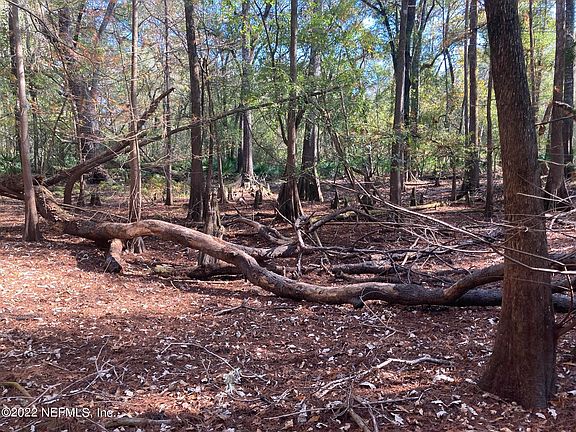2nd image of 1387 SE BIBLE CAMP Street