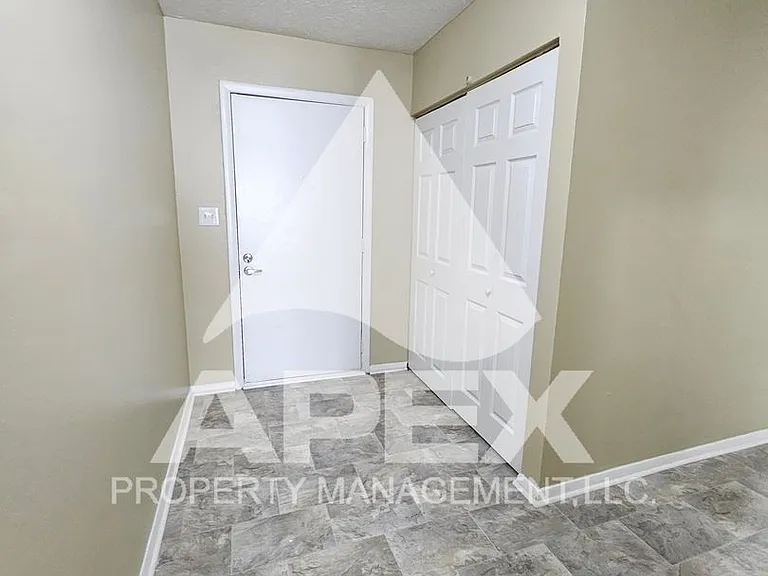 9148 Cedarpark Ln #D — Photo 12