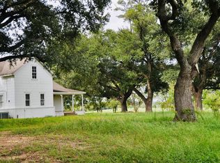 1215 Highway 237, Burton, TX 77835