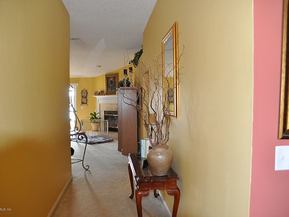 3rd image of 12520 Magbury Ln