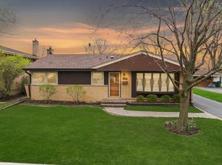 309 N Stratford Rd, Arlington Heights, IL 60004