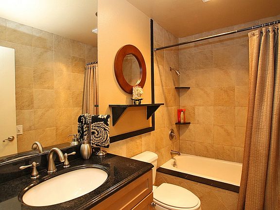 5th image of 17498 NE 40th Pl