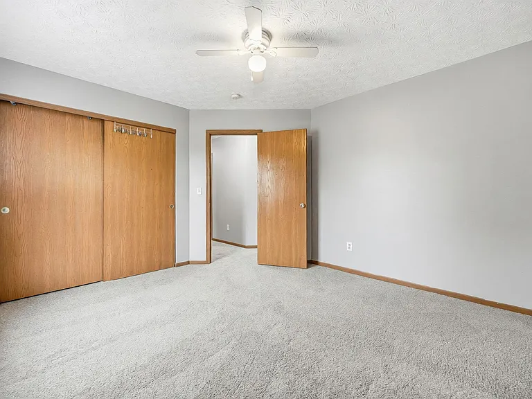3033 Jamestown Dr — Photo 37