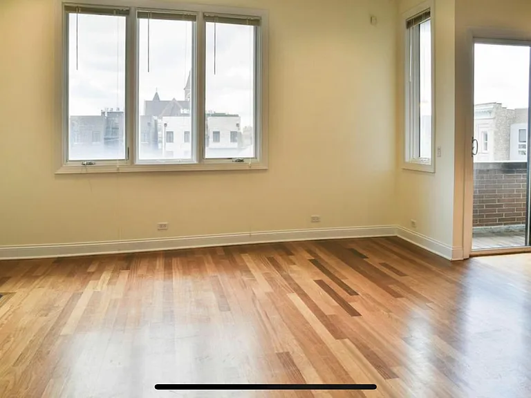1356 W Augusta Blvd #401 — Photo 3