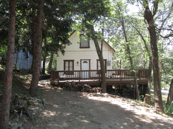 428 Tetley Ln, Crestline, CA 92325