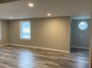 67 E Van Buren St, Oswego, IL 60543