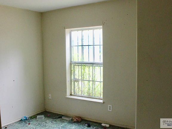 4th image of 2924 E 15th St