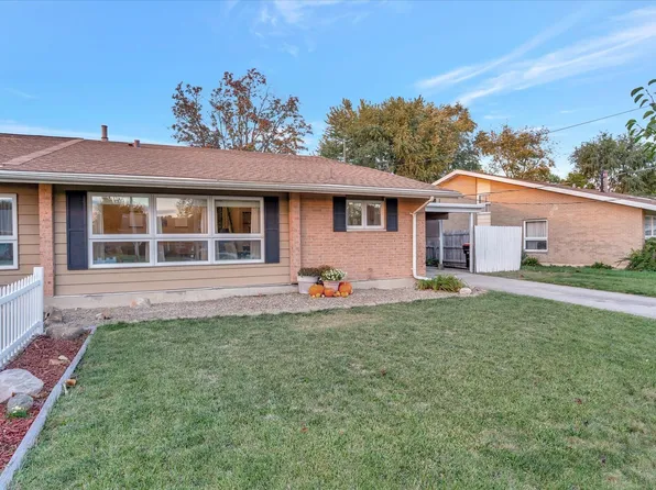 1435 Fairway Dr, Rantoul, IL 61866