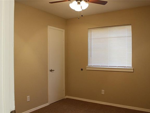 5th image of 710 Parker Cir