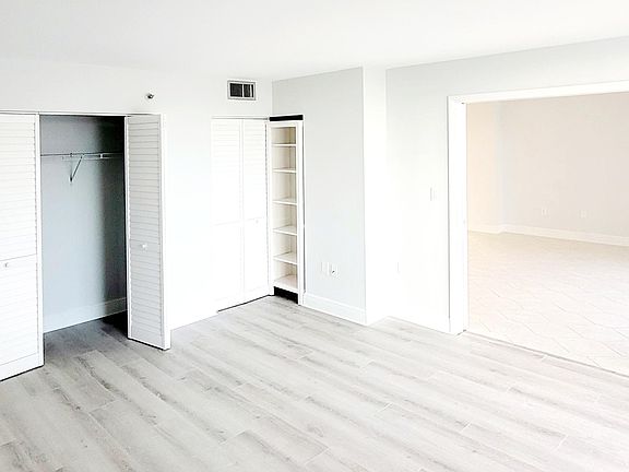 5th image of 210 174th St APT 1405