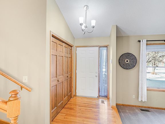 5th image of 6339 Deerwood Ln
