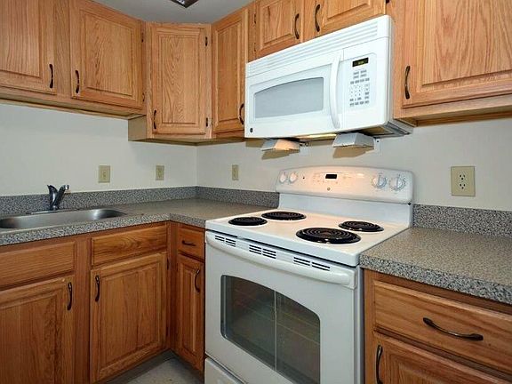 4th image of 285 Maplewood Ave