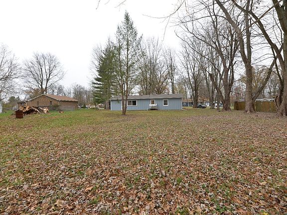 4th image of 1357 Finch Ln
