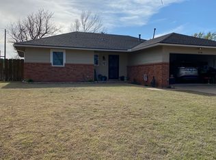 729 38th St, Woodward, OK 73801