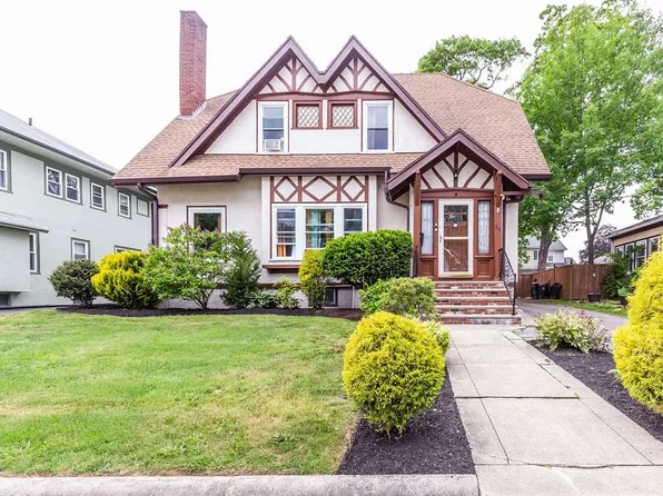 26 W Elm Ter, Brockton, MA 02301
