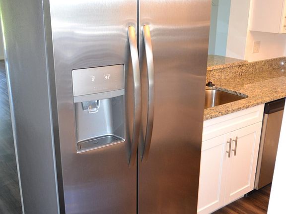 3rd image of 13626 Greenfield Dr APT 207