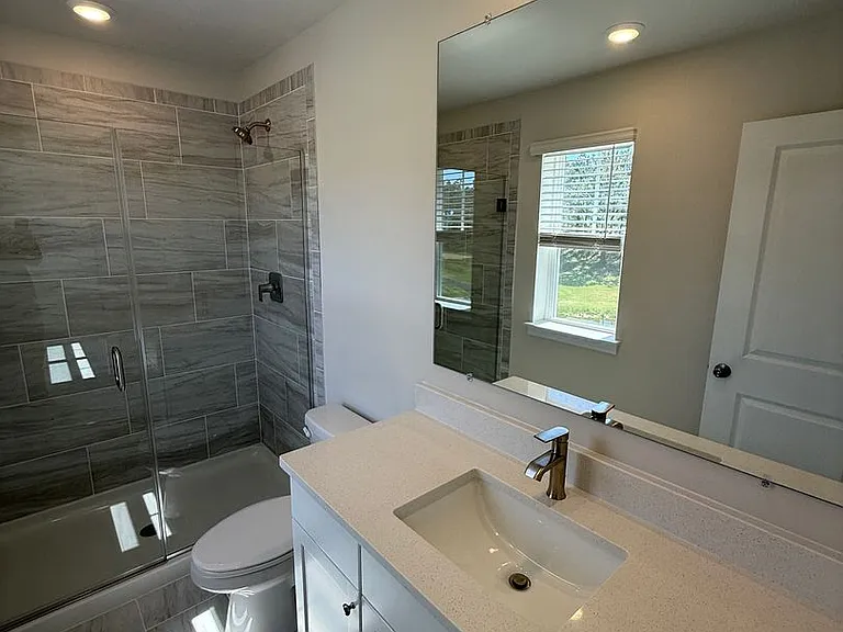 2108 Winterberry Ln — Photo 12