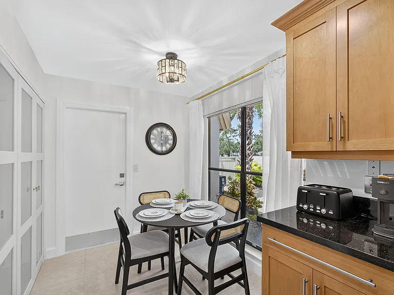 479 Prestwick Cir — Photo 12